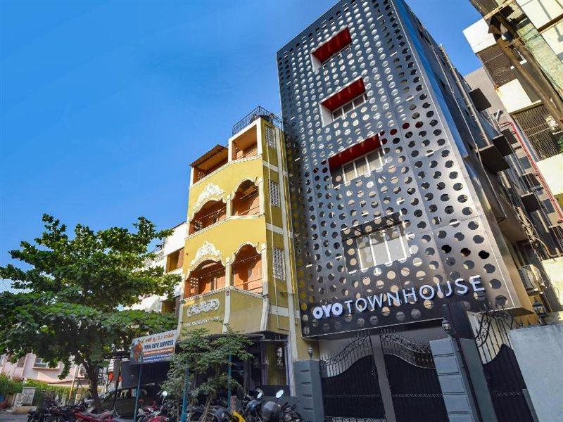Hotel Oyo Townhouse 091 Nungambakkam Madrás Exterior foto